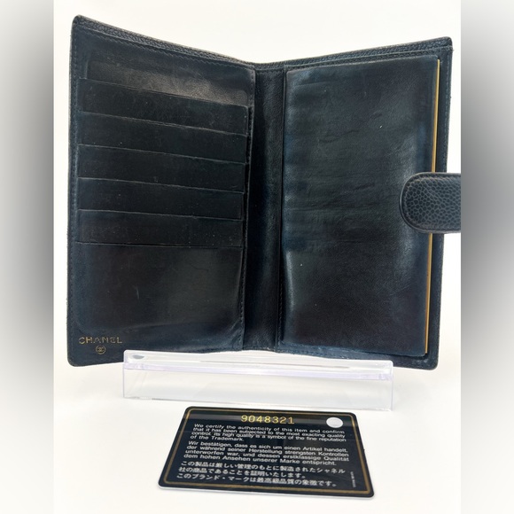 Chanel Wallet - Picture 2 of 6